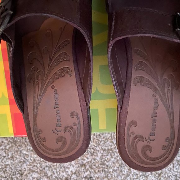 "Bare Traps" Brown Leather Slip on Clog size 6.5 NEW - Picture 4 of 9